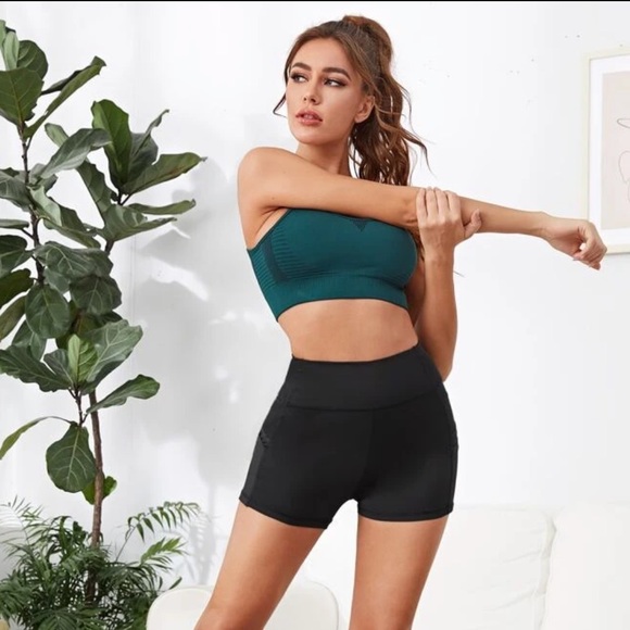 SHEIN Black Biker Shorts with Pockets - Picture 3 of 9